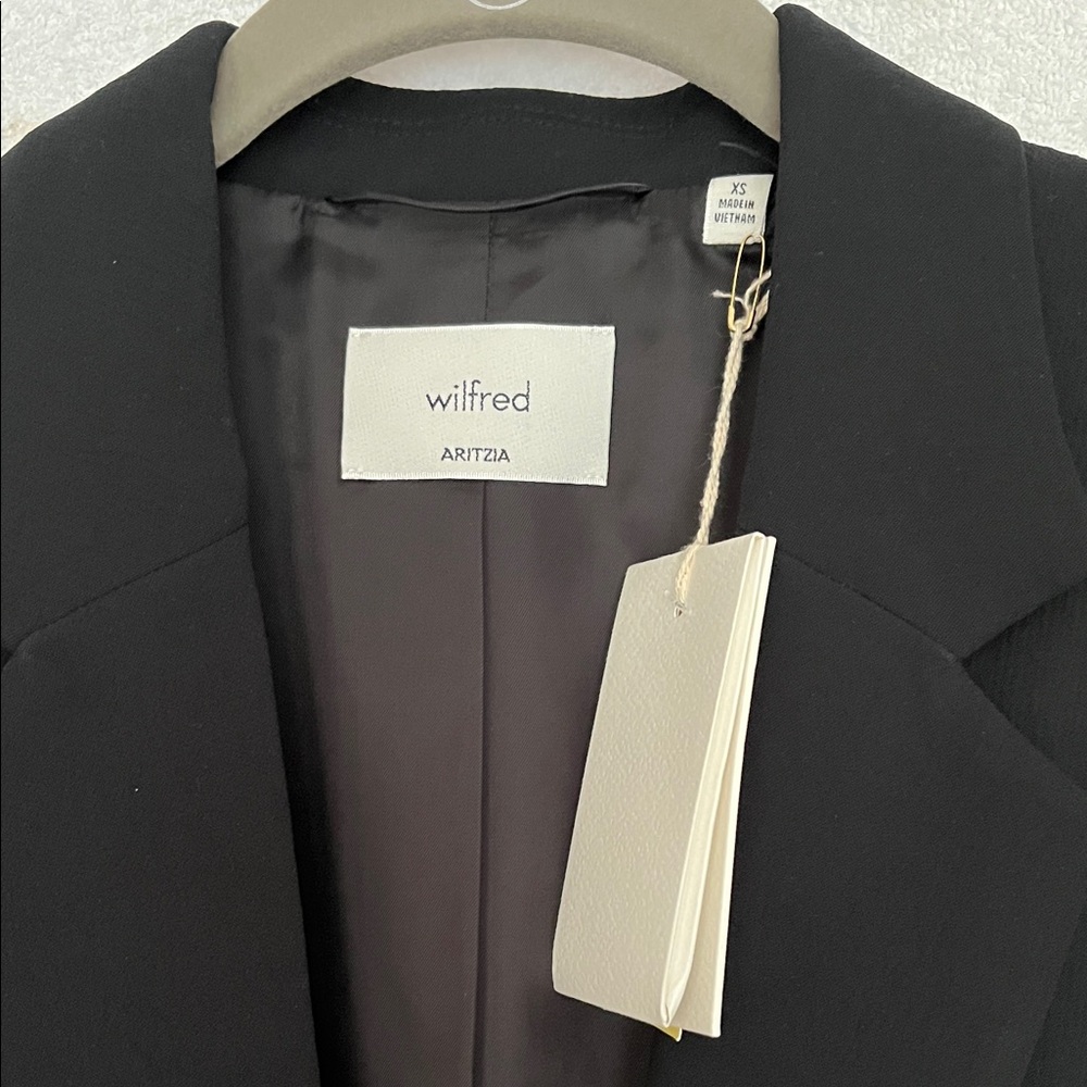 Wilfred Classic Black Blazer
